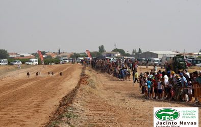 PARTICIPANTES EN EL XXXIII CTO. DE ESPAÑA DE GALGOS CON LIEBRE MECÁNICA